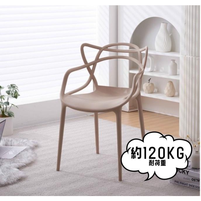 静止耐荷重：約120KG生産国:中国組立品/完成品: 組立品【おススメポイント】【上半身をしっかり受け止めるハイバック】背もたれ、座面を包むレザー素材が、体をふんわり優しく受け止めます。スポット包み込